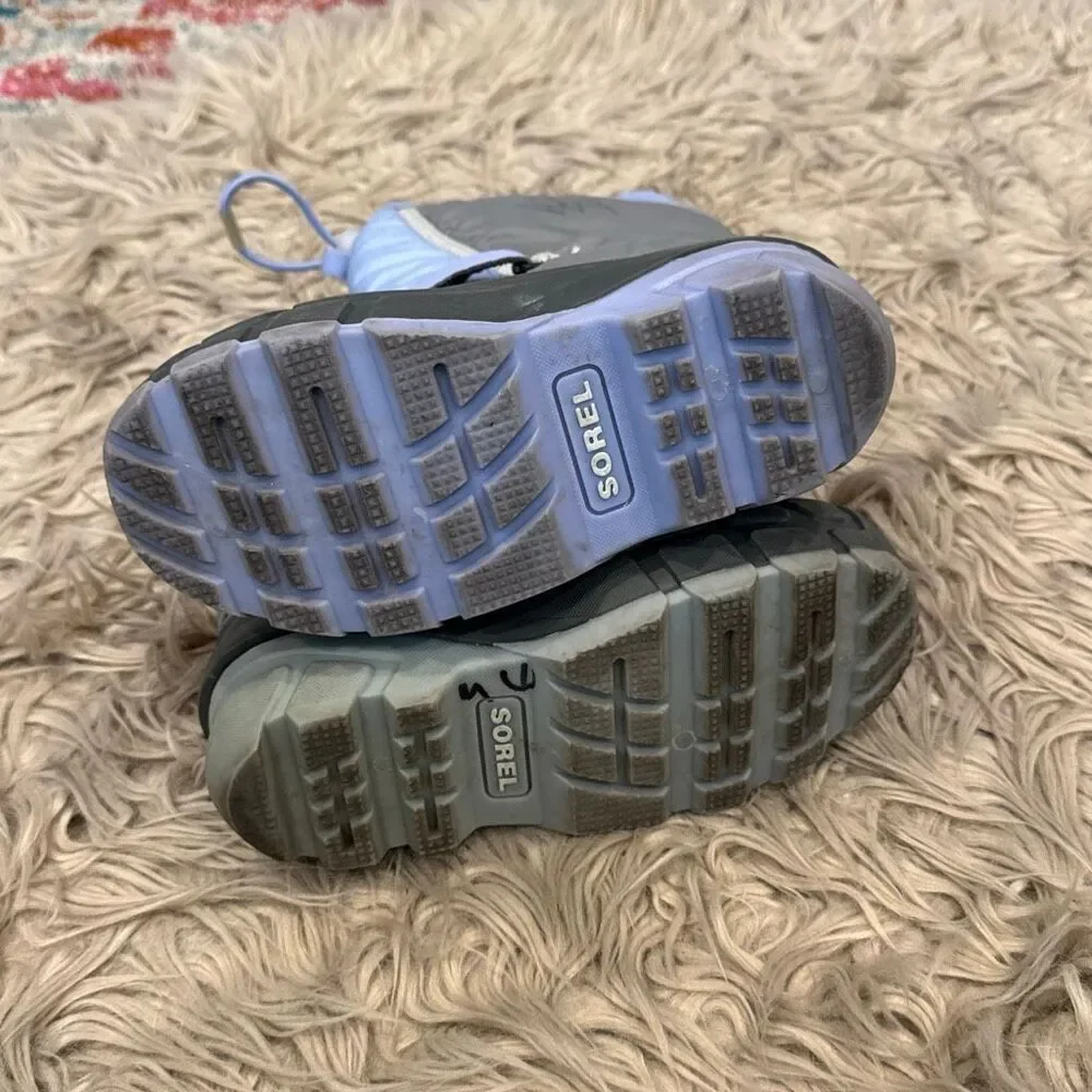 Sorel kids waterproof flurry snow boots size 13